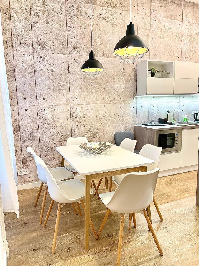 Dream Design Apartment - 3 Bedrooms & Finn Sauna Budapest Luaran gambar