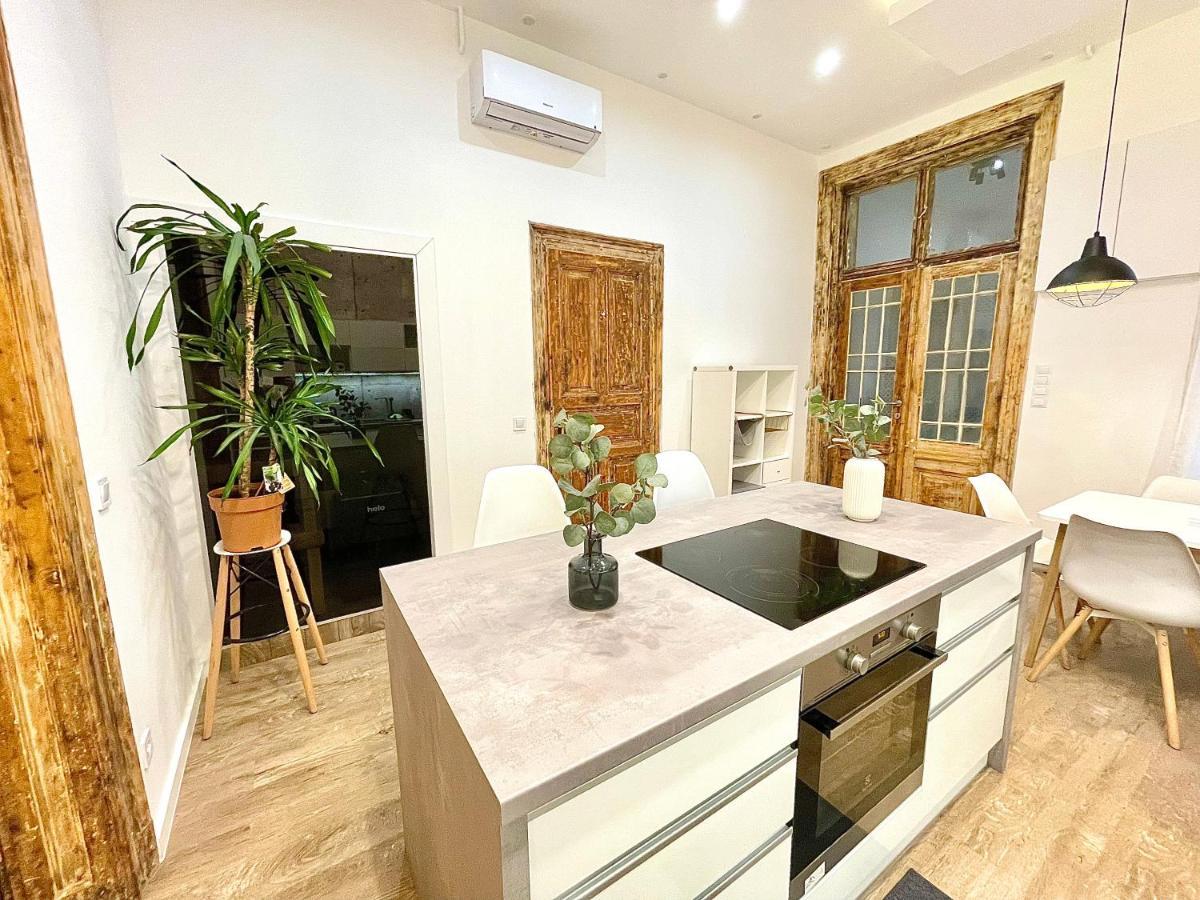 Dream Design Apartment - 3 Bedrooms & Finn Sauna Budapest Luaran gambar
